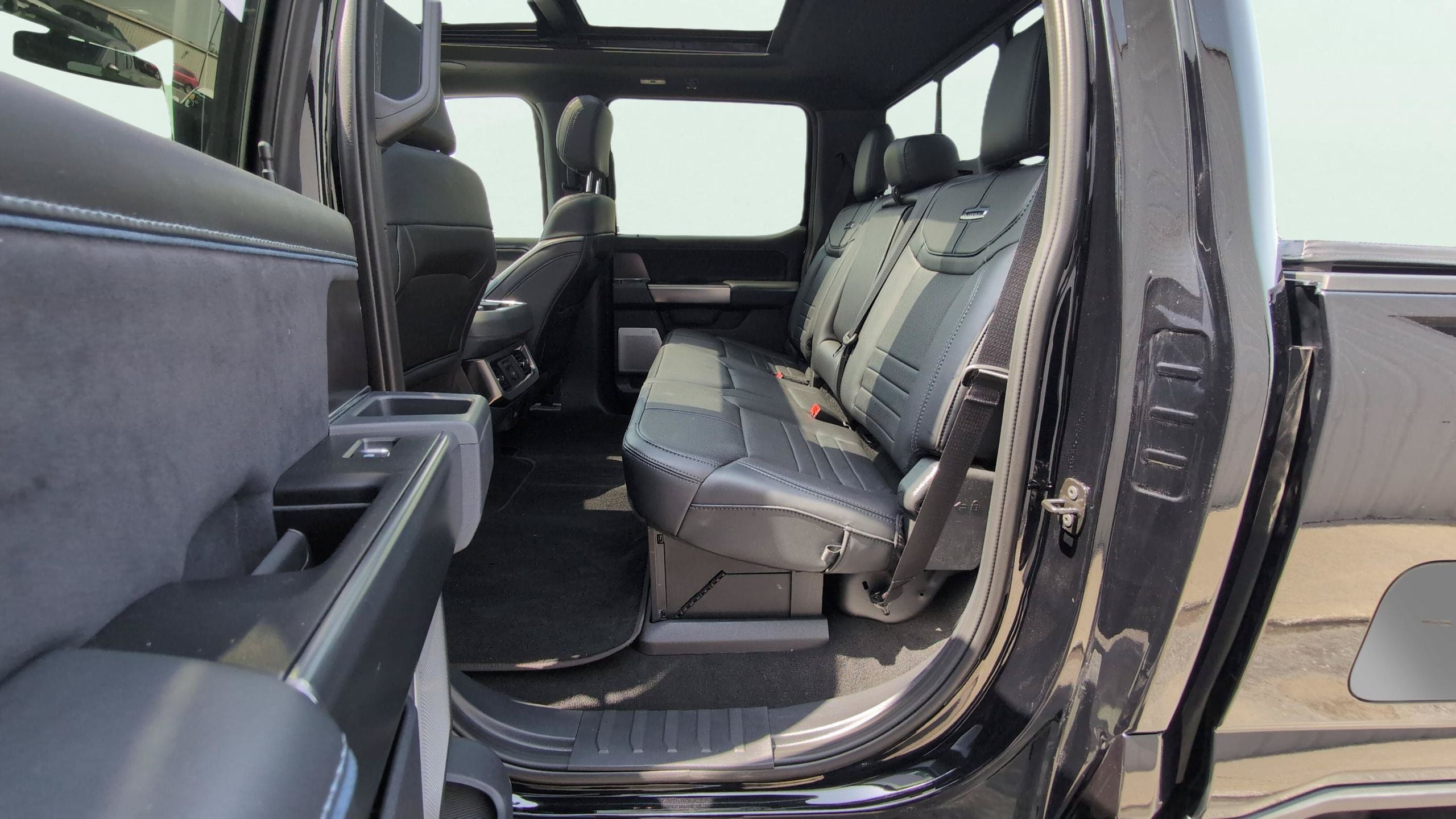 2026 Ford F-450SD Platinum DRW