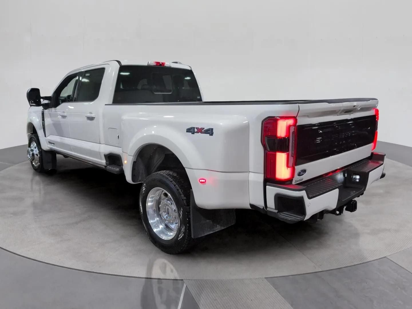 2026 Ford F-450SD Platinum DRW