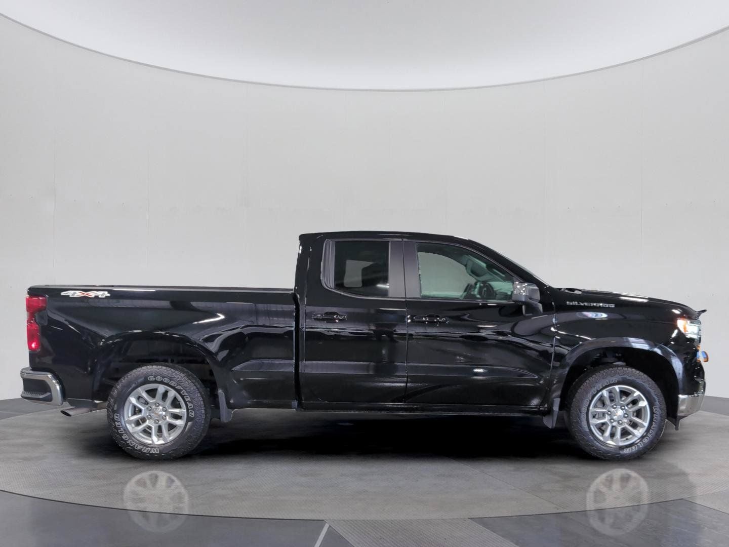 2024 Chevrolet Silverado 1500 LT LT1