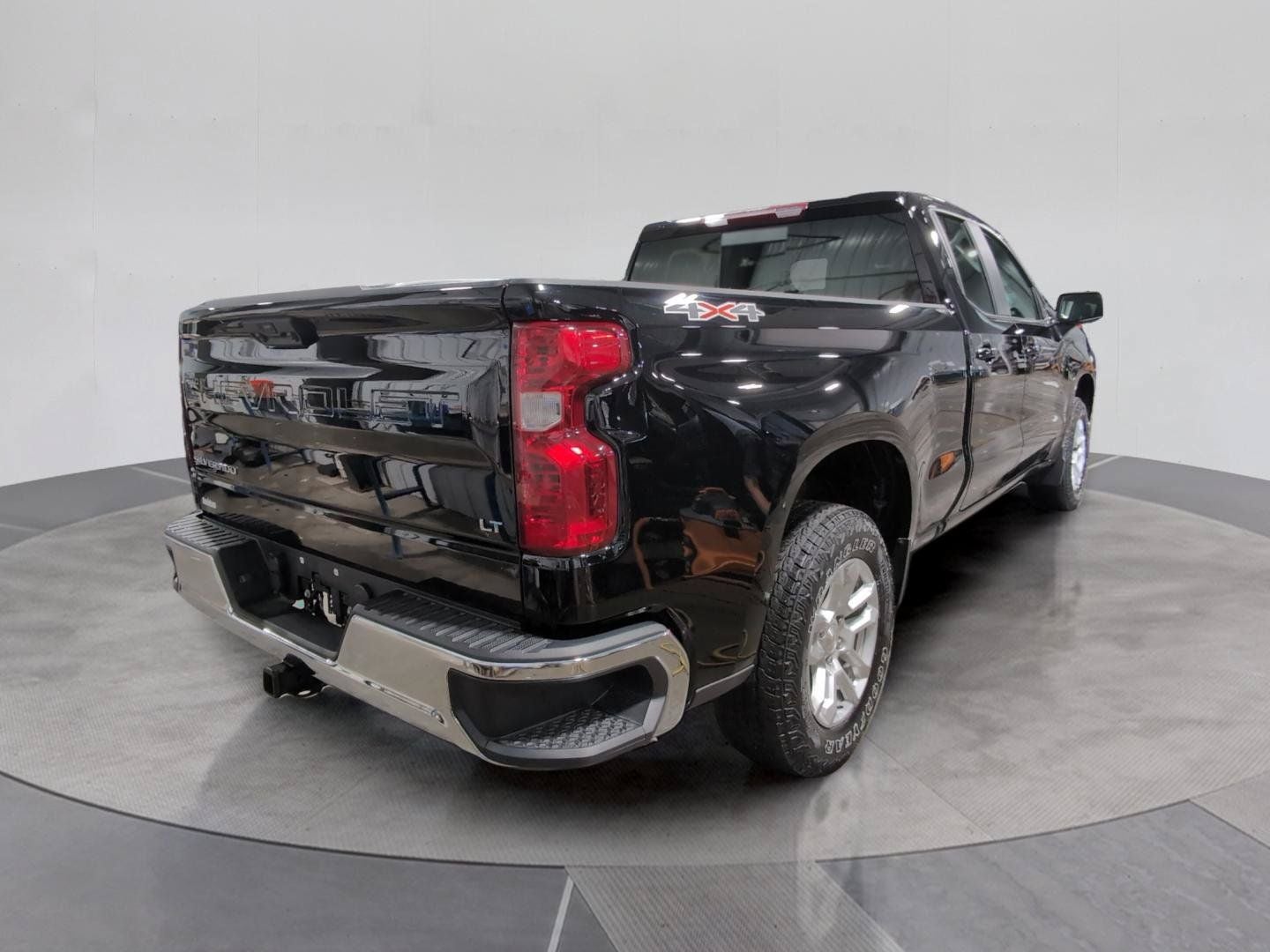 2024 Chevrolet Silverado 1500 LT LT1