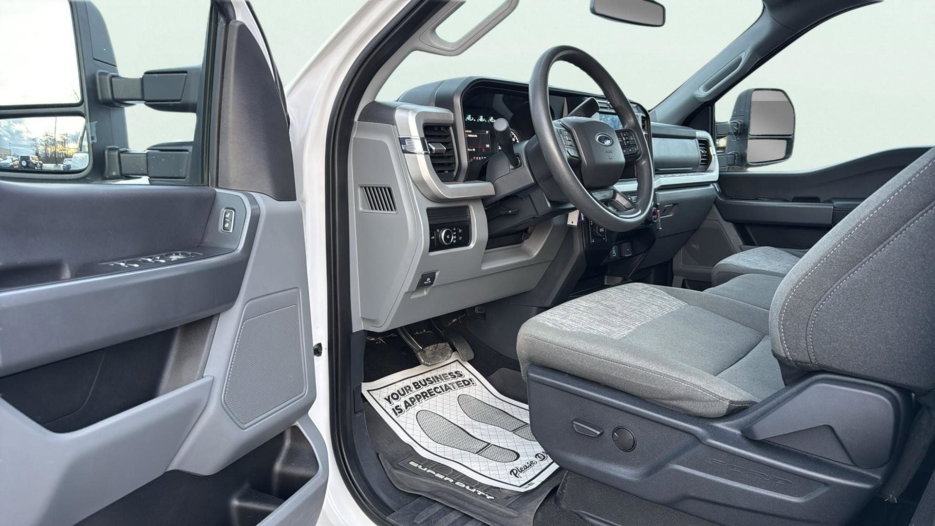 2023 Ford F-250SD XLT