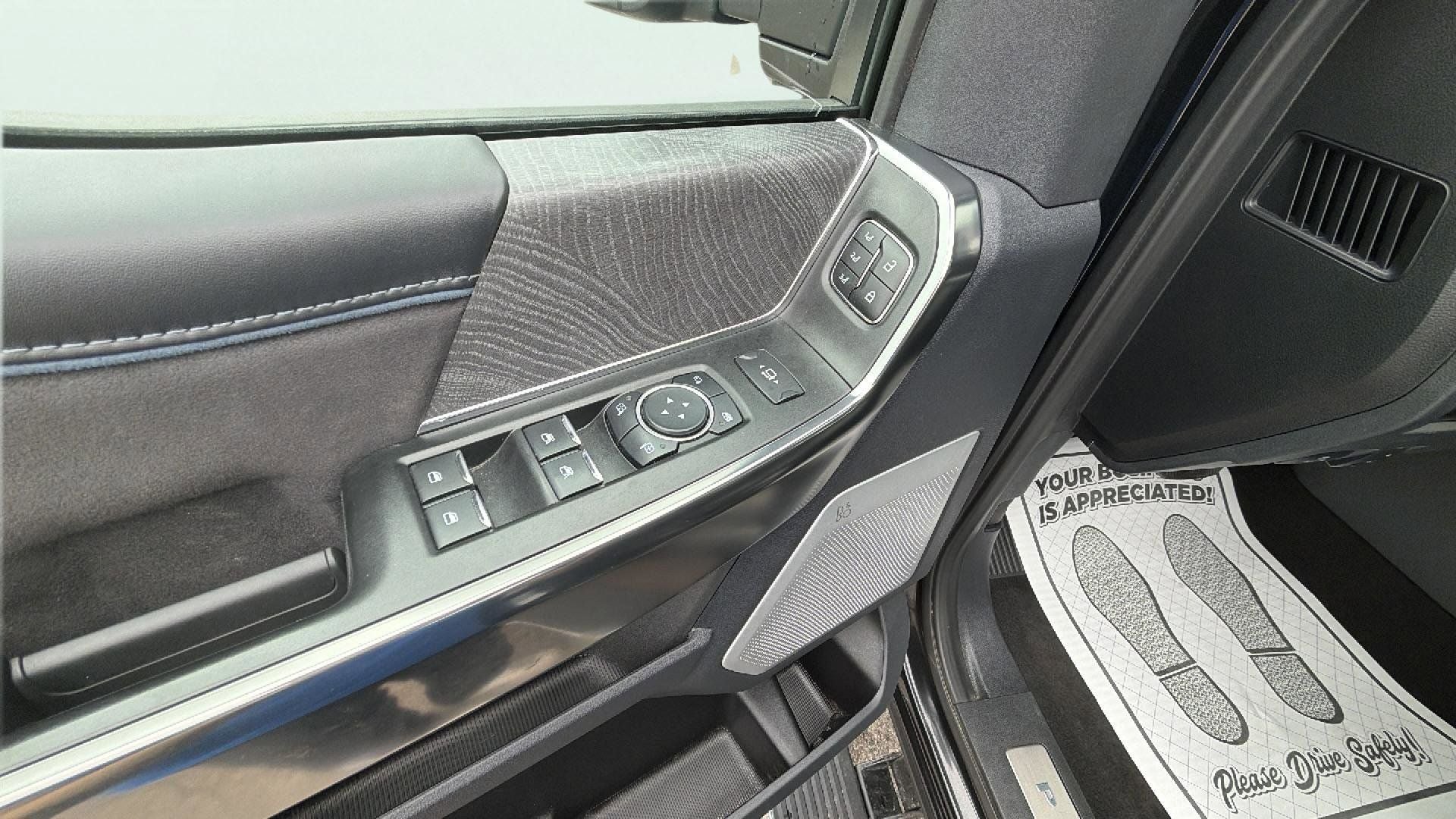 2025 Ford F-250SD Platinum