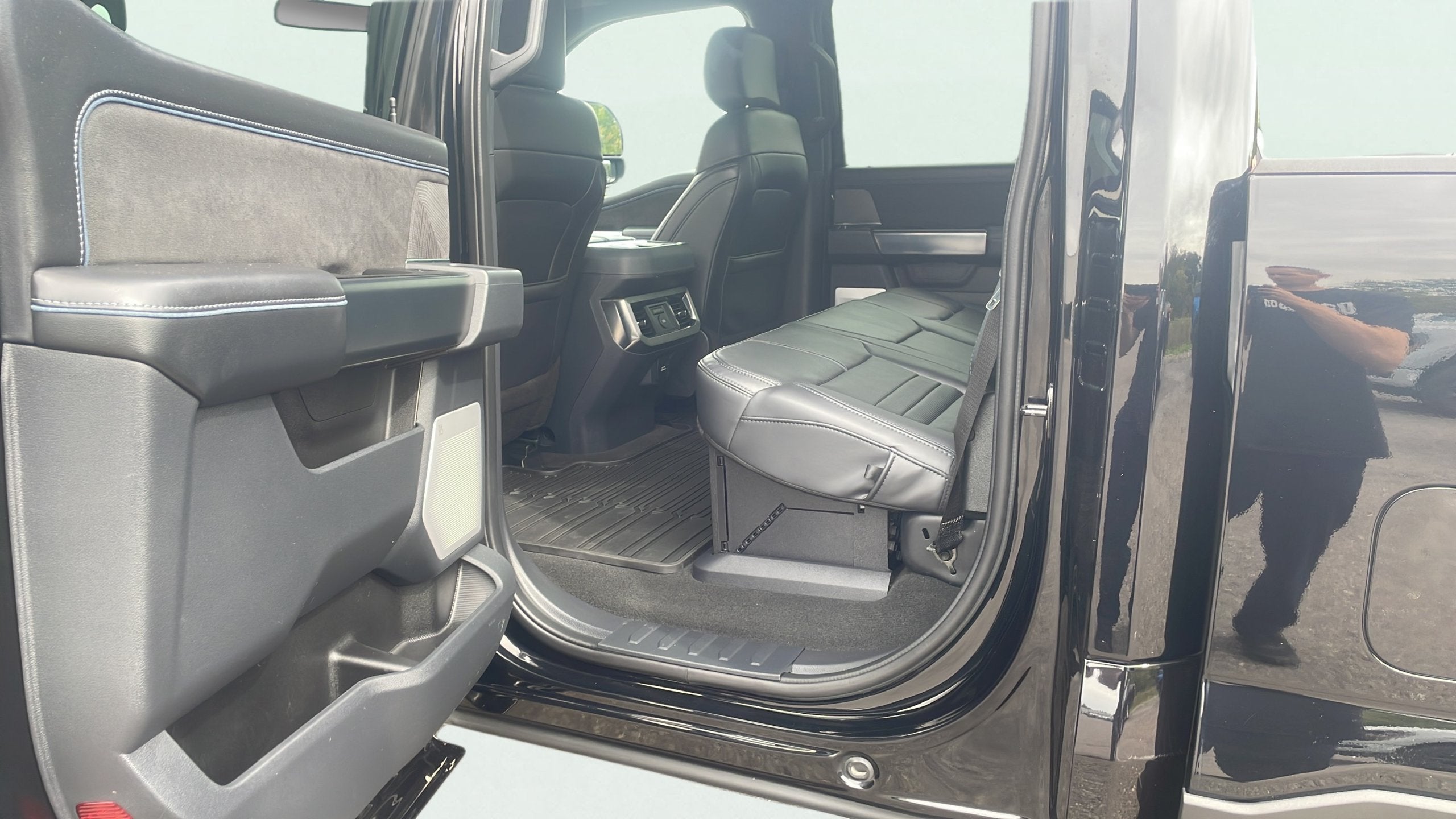 2025 Ford F-450SD Platinum DRW