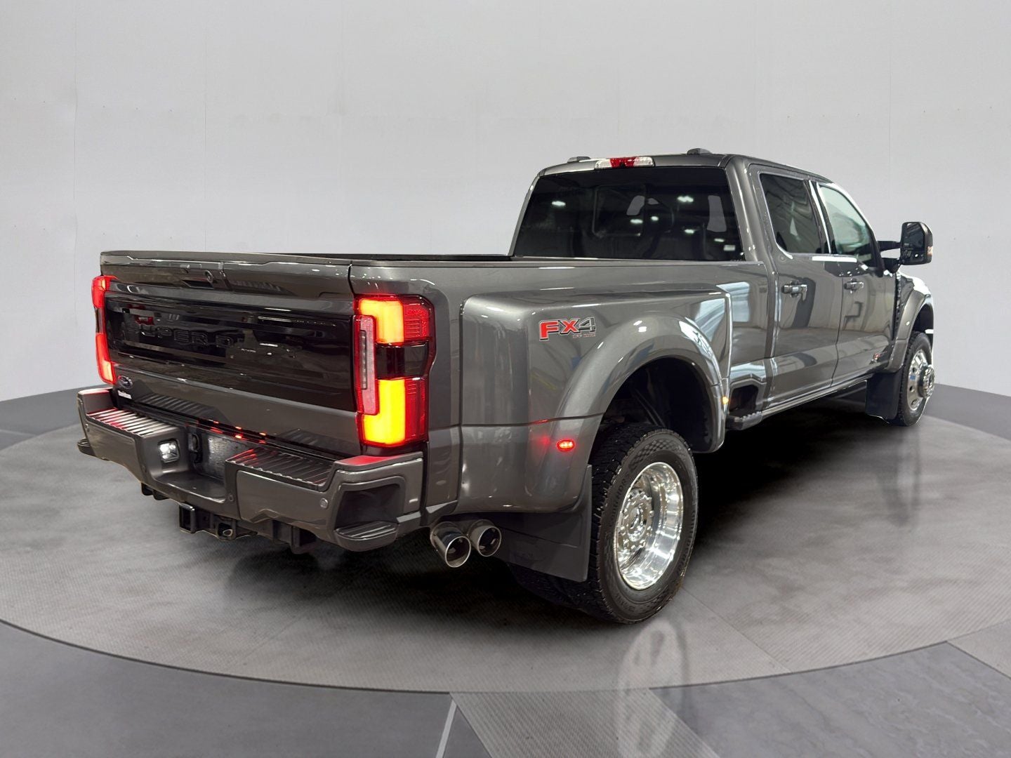 2026 Ford F-450SD Platinum DRW