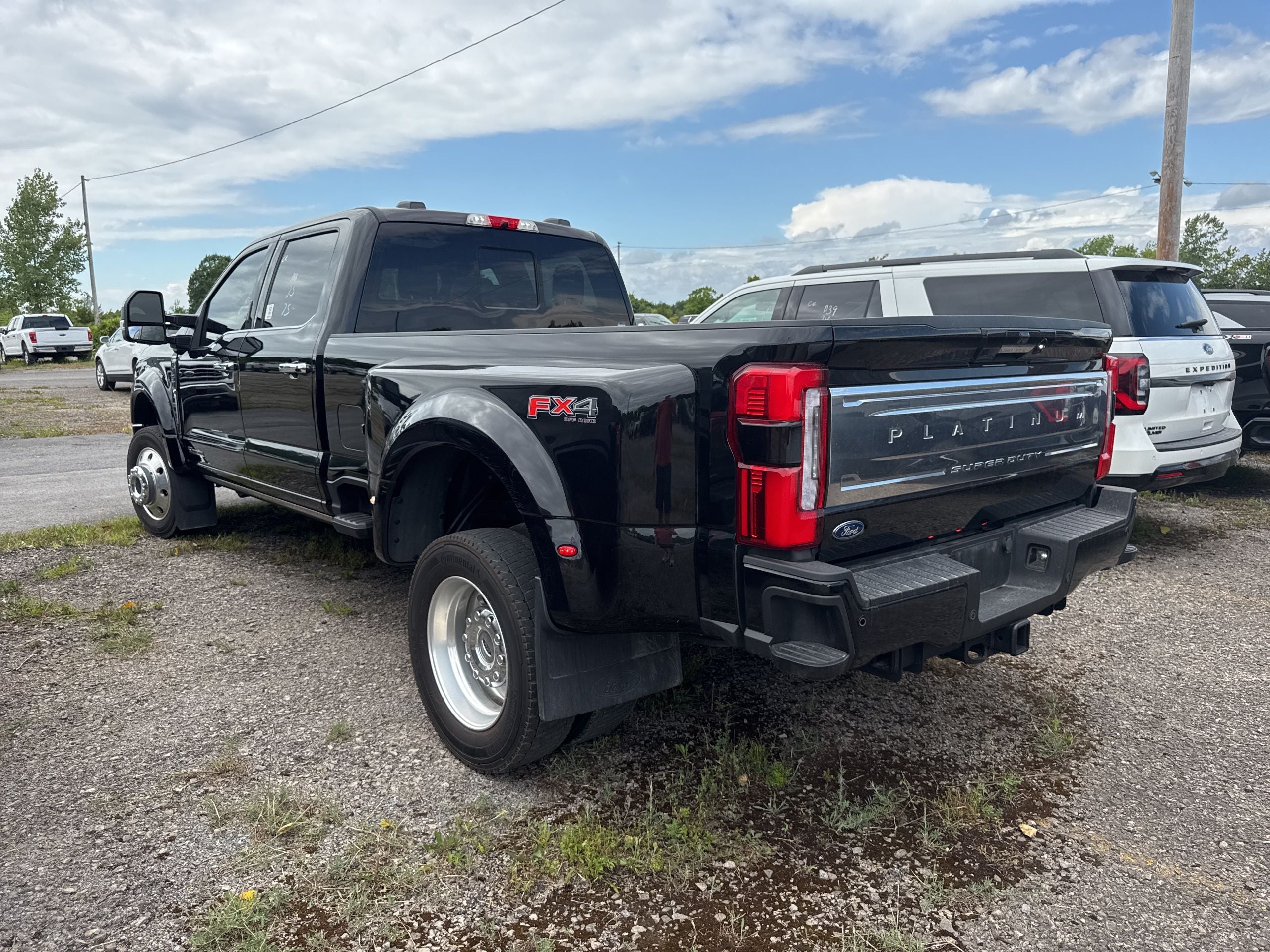 2023 Ford F-450SD Platinum DRW