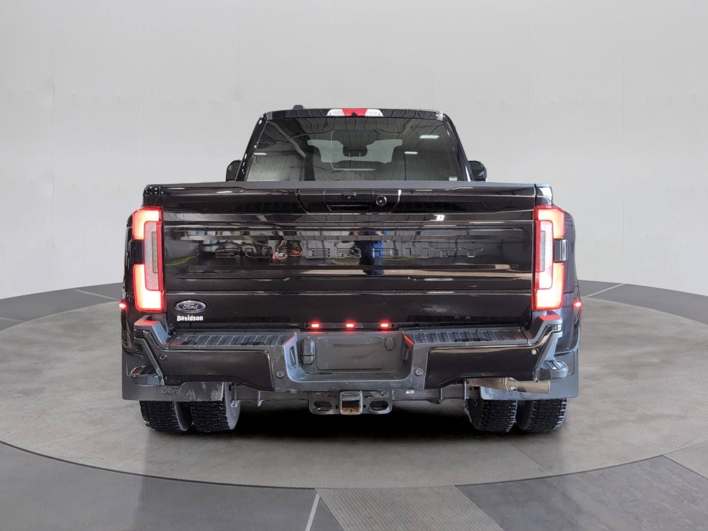 2026 Ford F-450SD Platinum DRW
