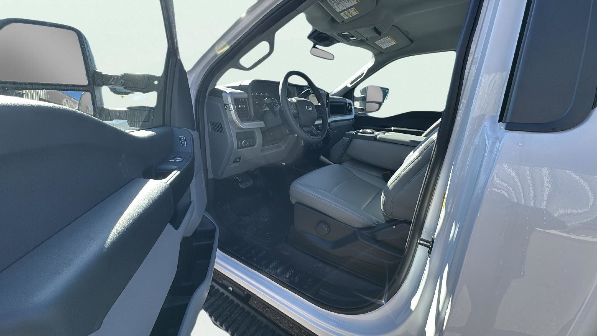 2025 Ford F-350SD XL