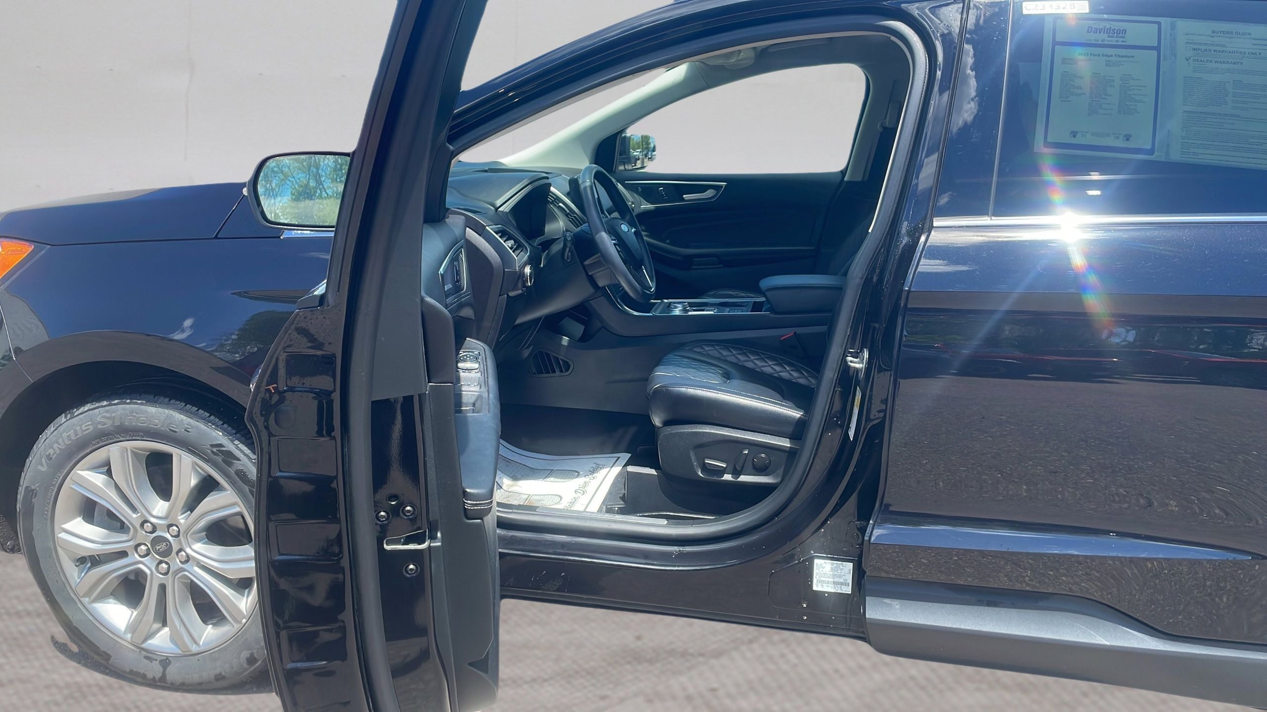2023 Ford Edge Titanium
