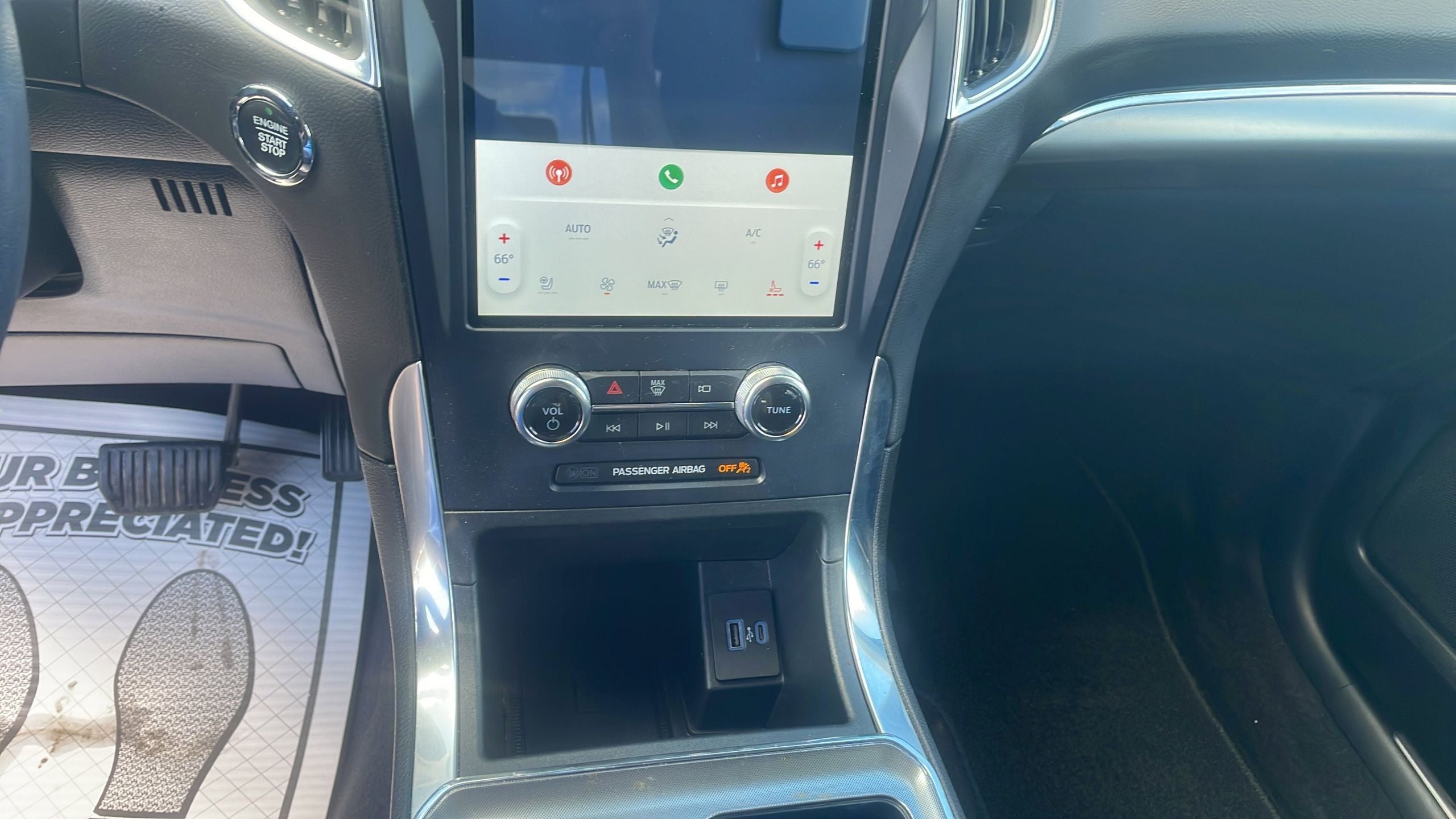 2023 Ford Edge Titanium