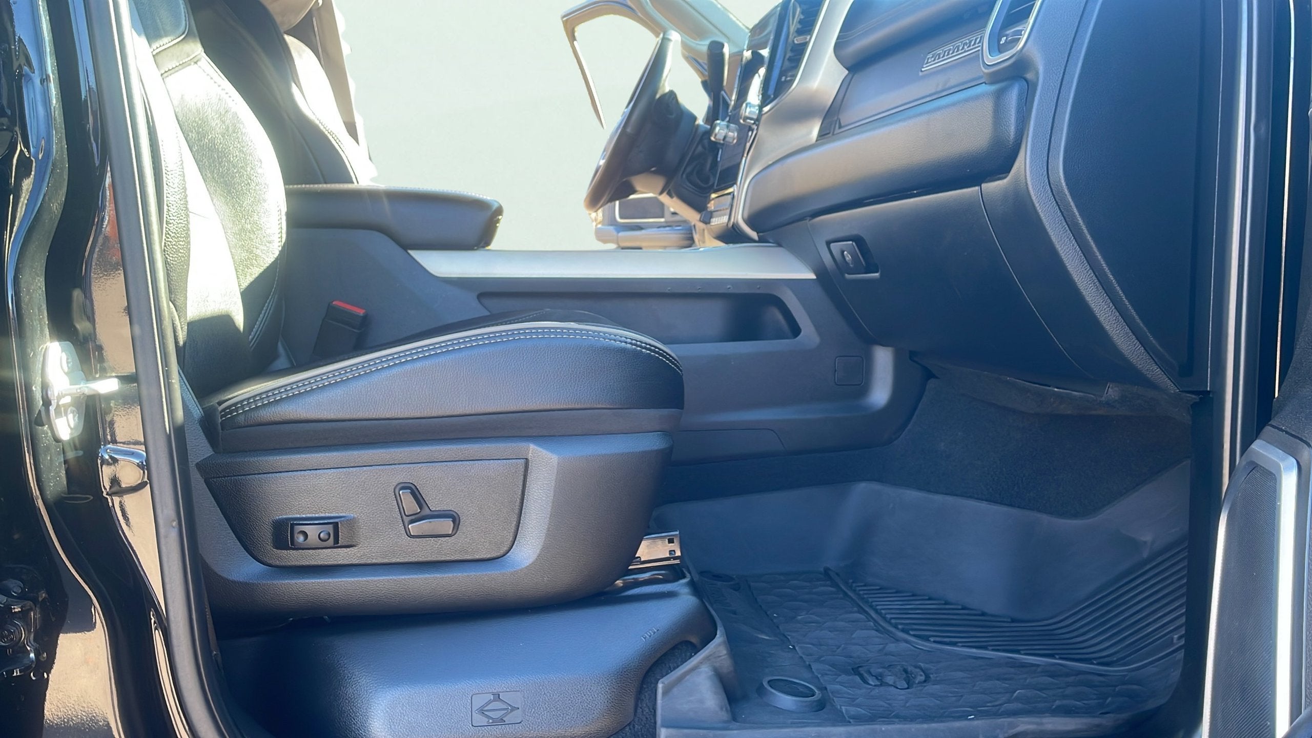 2024 RAM 5500HD Laramie