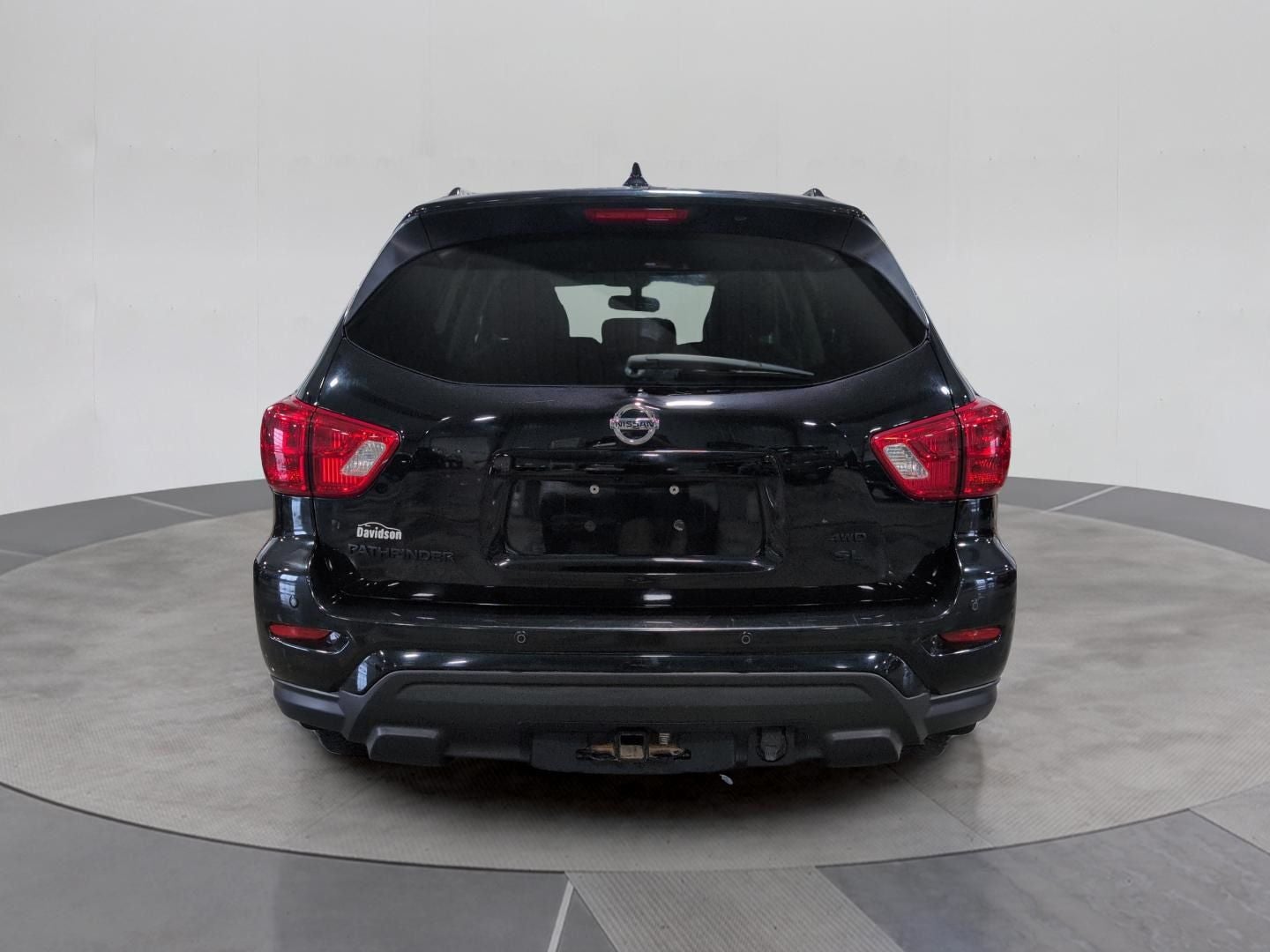 2020 Nissan Pathfinder SL