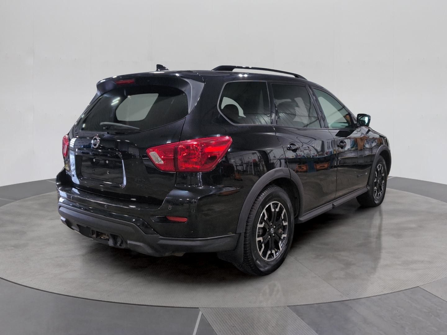 2020 Nissan Pathfinder SL