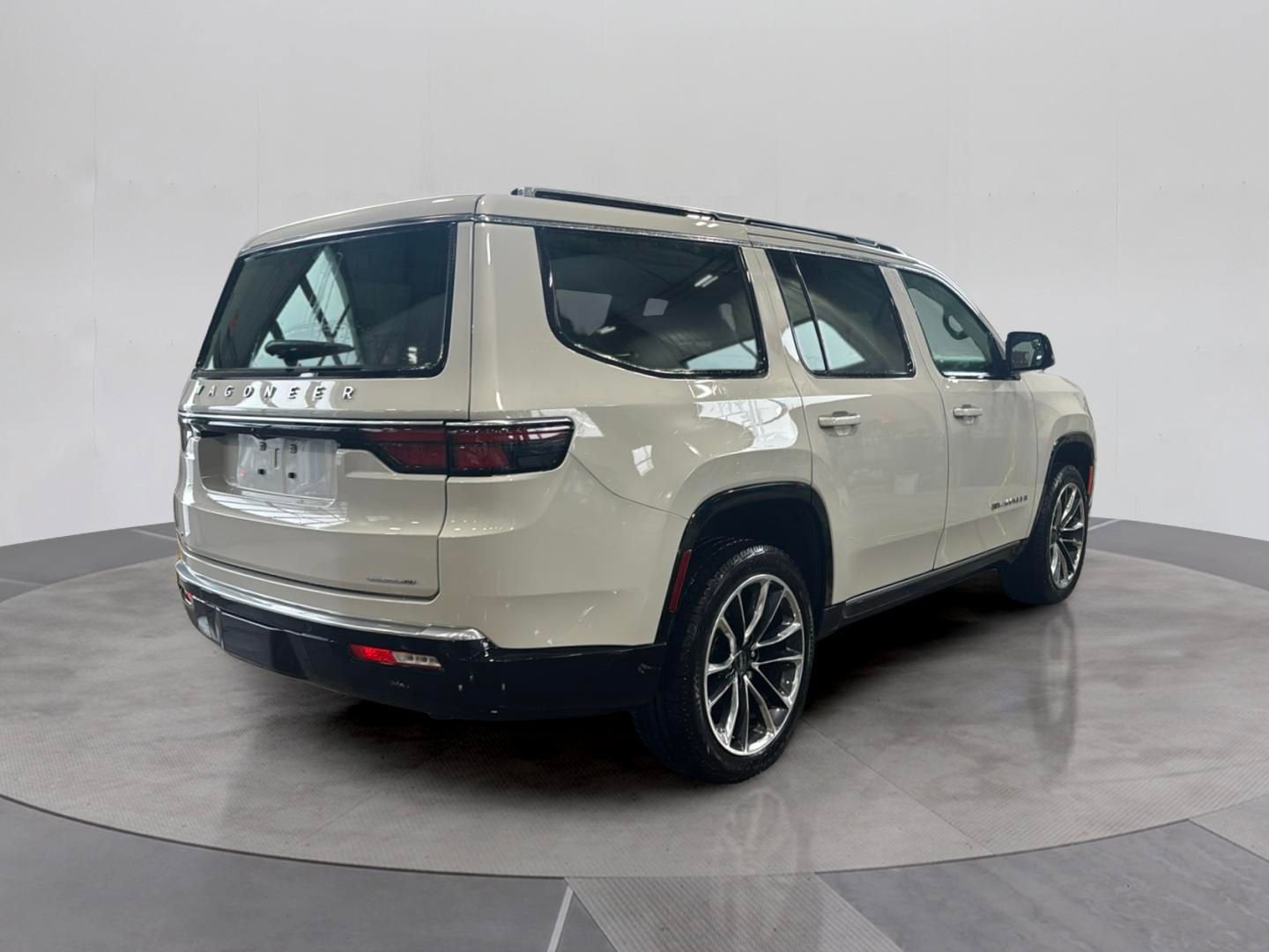 2022 Jeep Wagoneer Series III