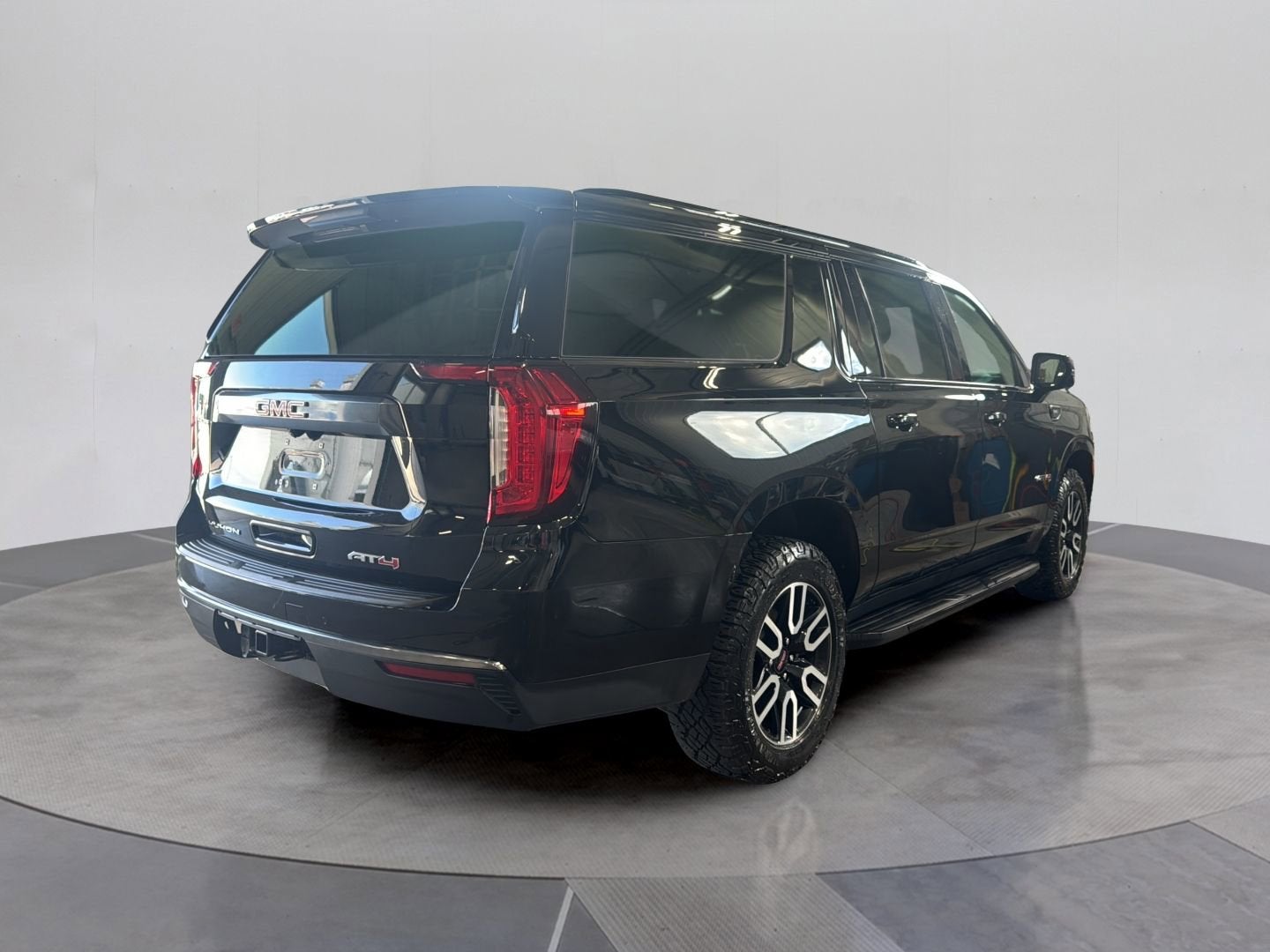 2023 GMC Yukon XL AT4