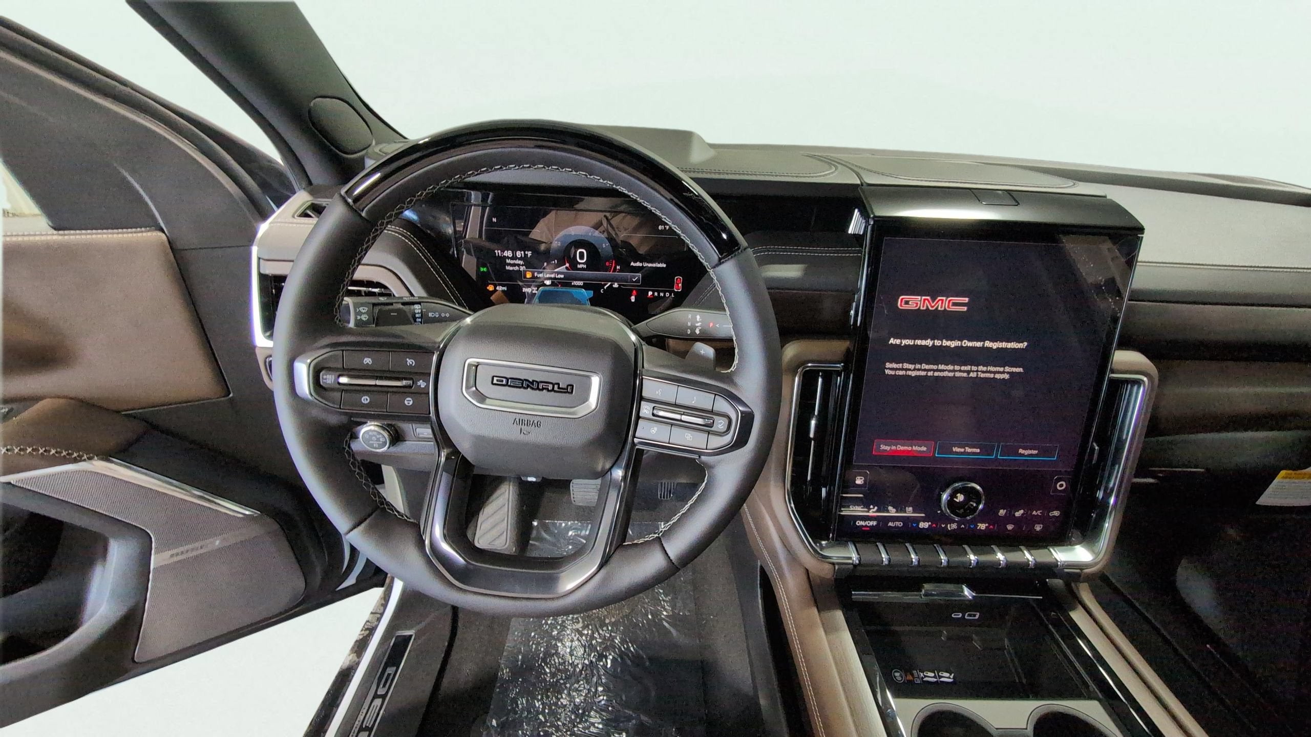 2026 GMC Yukon XL Denali Ultimate - Photo 11