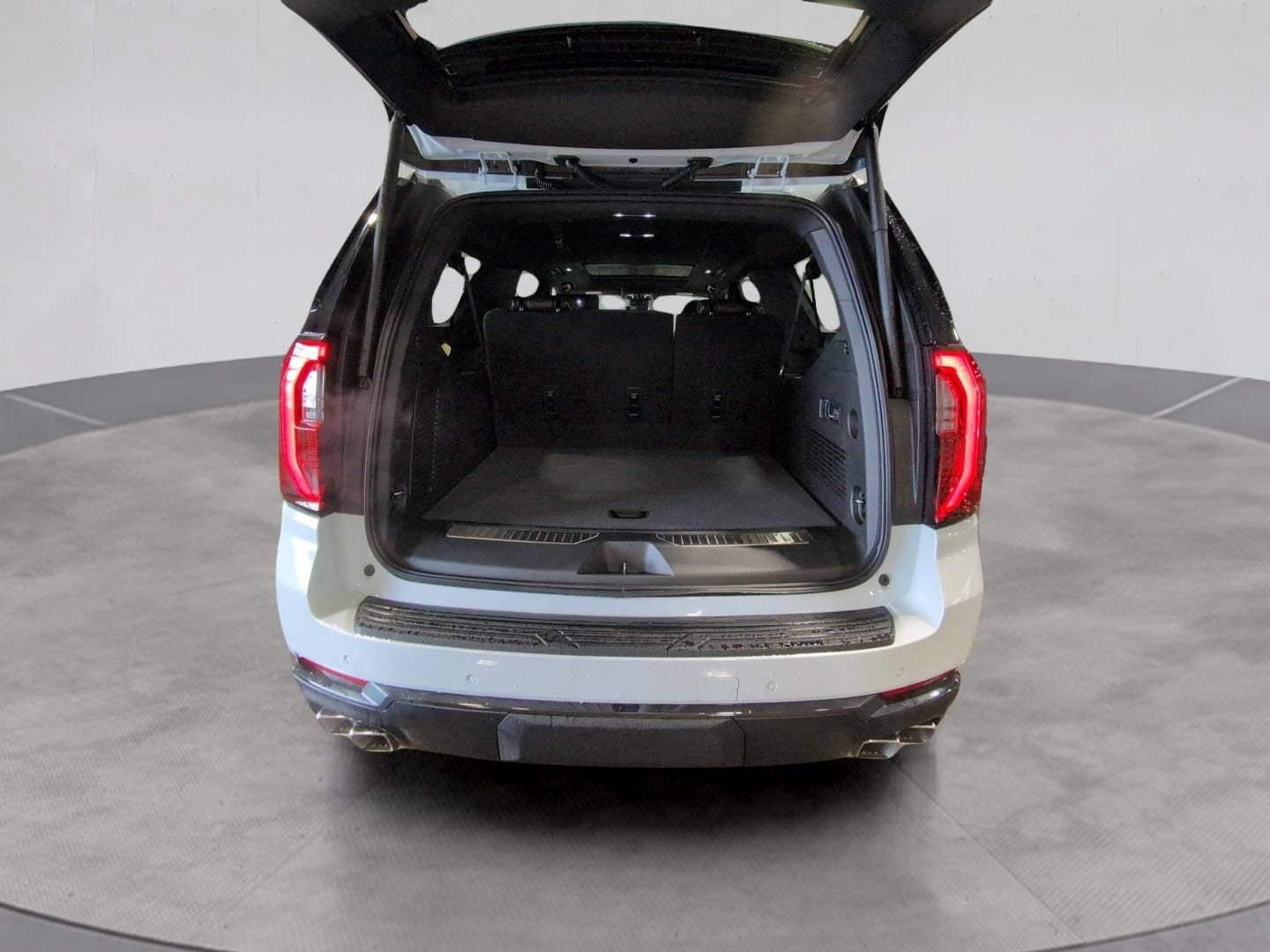 2026 GMC Yukon XL Denali Ultimate - Photo 19