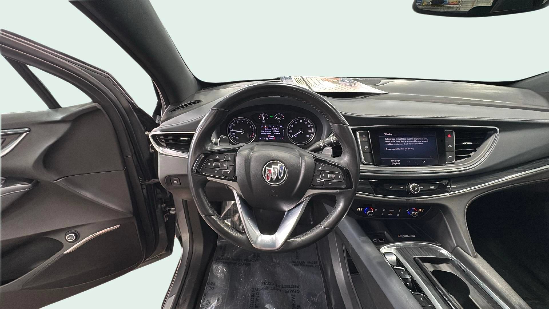 2023 Buick Enclave Essence