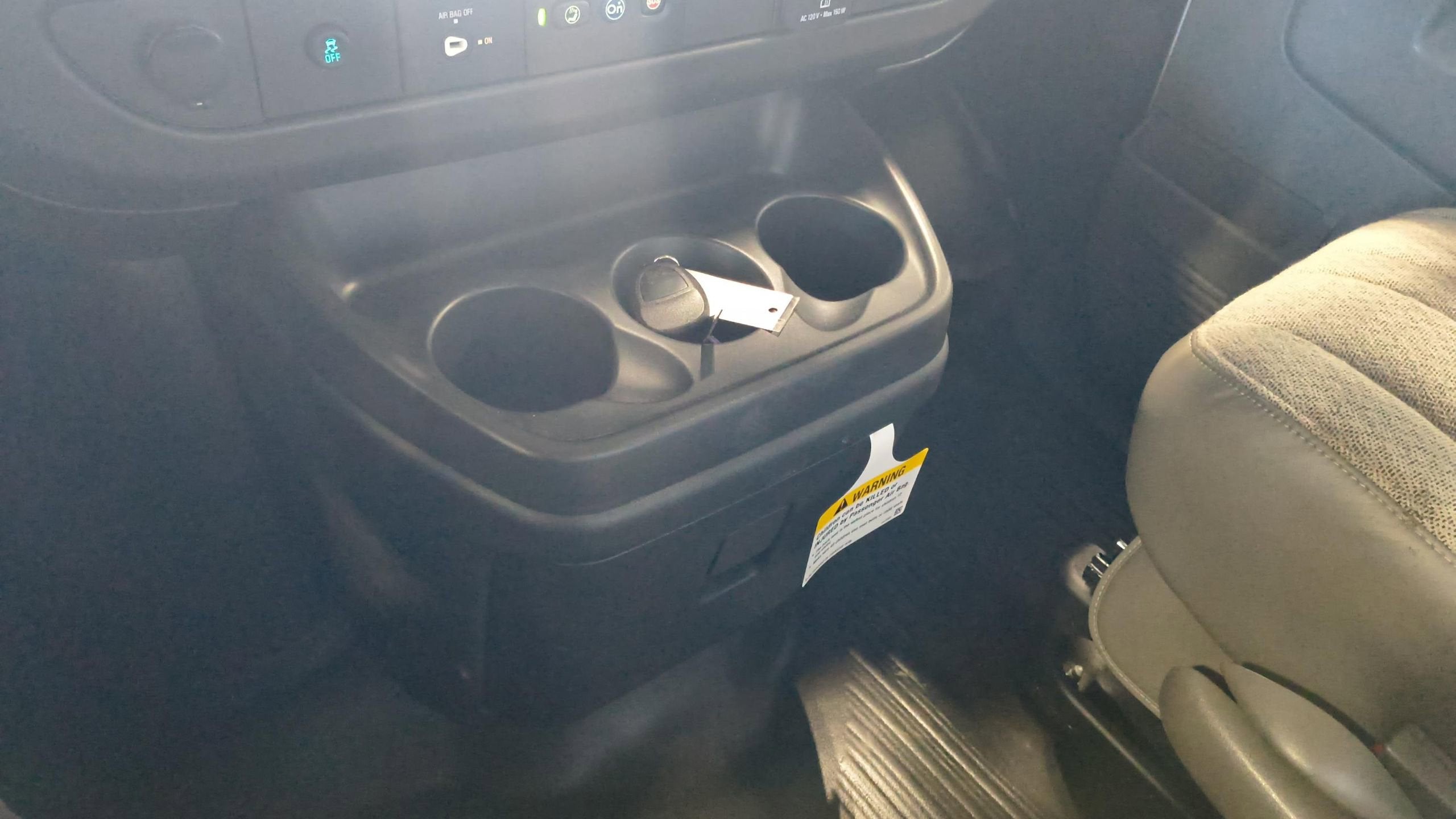 2025 GMC Savana Cutaway 3500 1WT