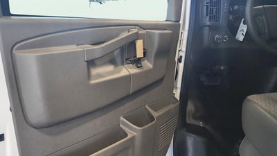 2025 GMC Savana Cutaway 3500 1WT