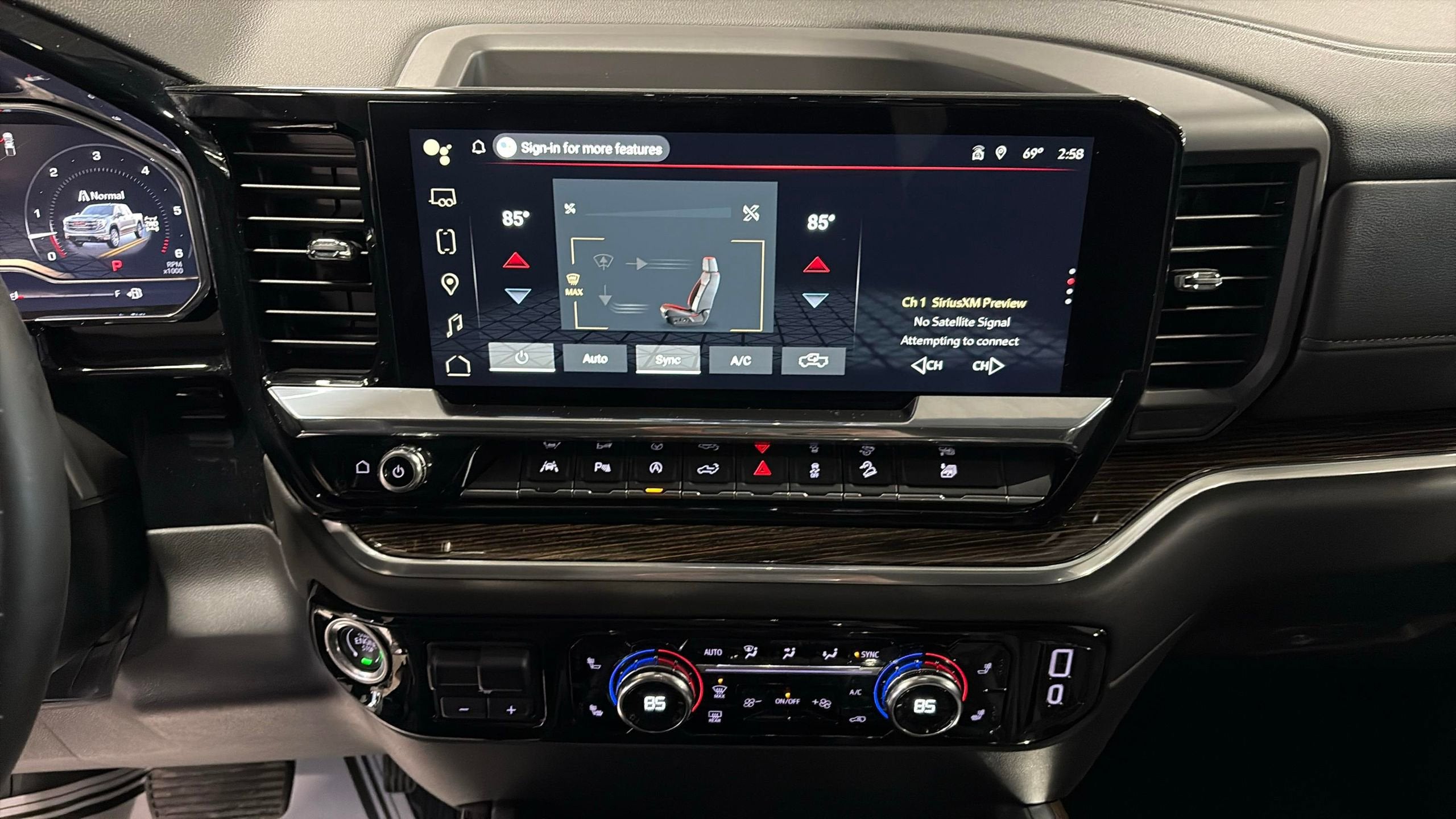 2025 GMC Sierra 1500 Elevation